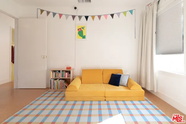 $10,500 | 5676 Hub Street, Los Angeles, CA 90042