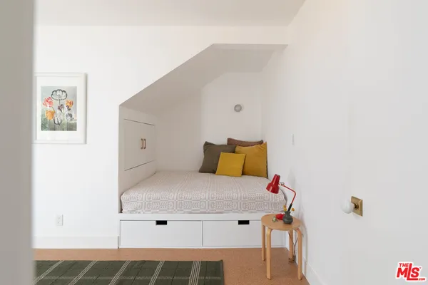 $10,500 | 5676 Hub Street, Los Angeles, CA 90042