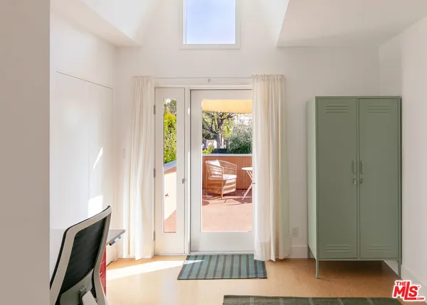 $10,500 | 5676 Hub Street, Los Angeles, CA 90042