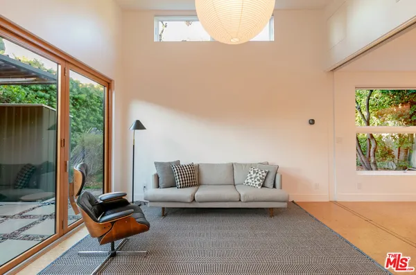 $10,500 | 5676 Hub Street, Los Angeles, CA 90042