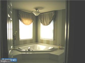 7 Dogwood Road Moorestown, NJ 08057 - Photo 9 of 12 Gallery Image 9