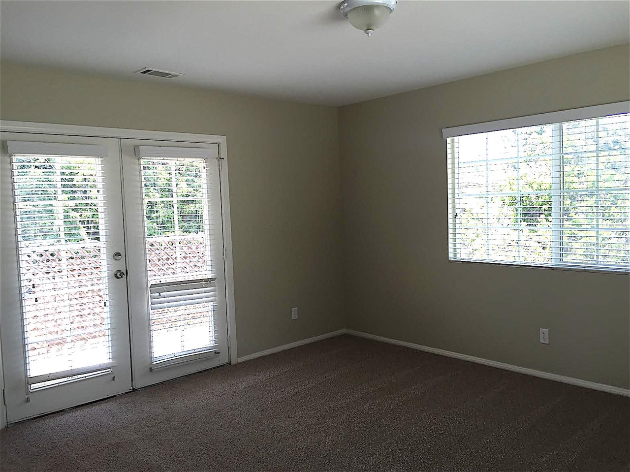 204 El Monte Road El Cajon, CA 92020 - Photo 11 of 20