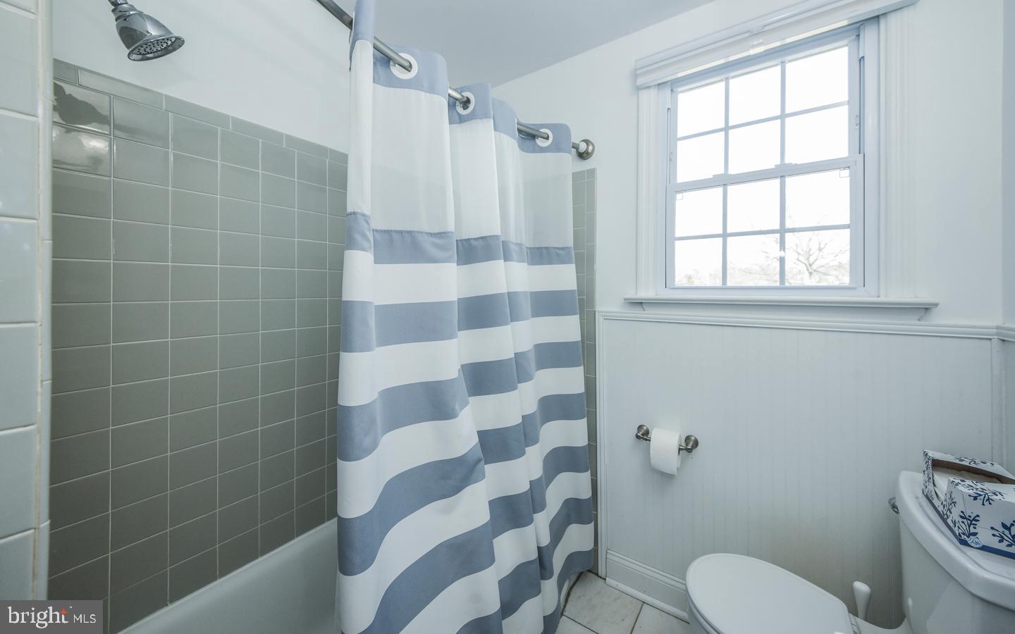 6323 Arlingham Road Flourtown, PA 19031 - Photo 22 of 32 Hall bath