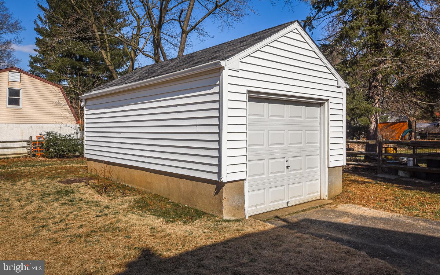 6323 Arlingham Road Flourtown, PA 19031 - Photo 31 of 32 Garage