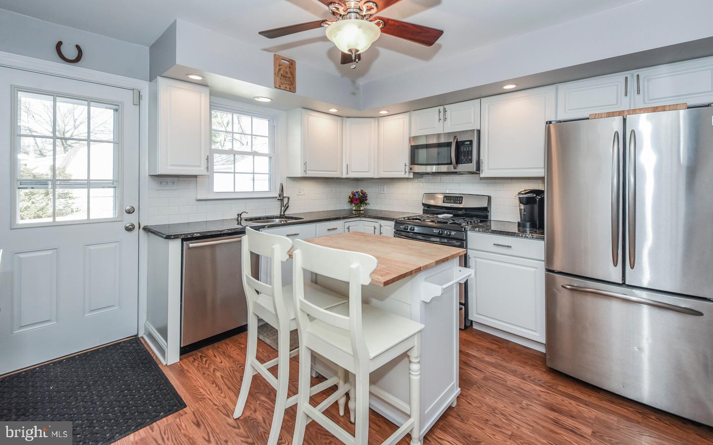 6323 Arlingham Road Flourtown, PA 19031 - Photo 8 of 32 Remodeled kitchen