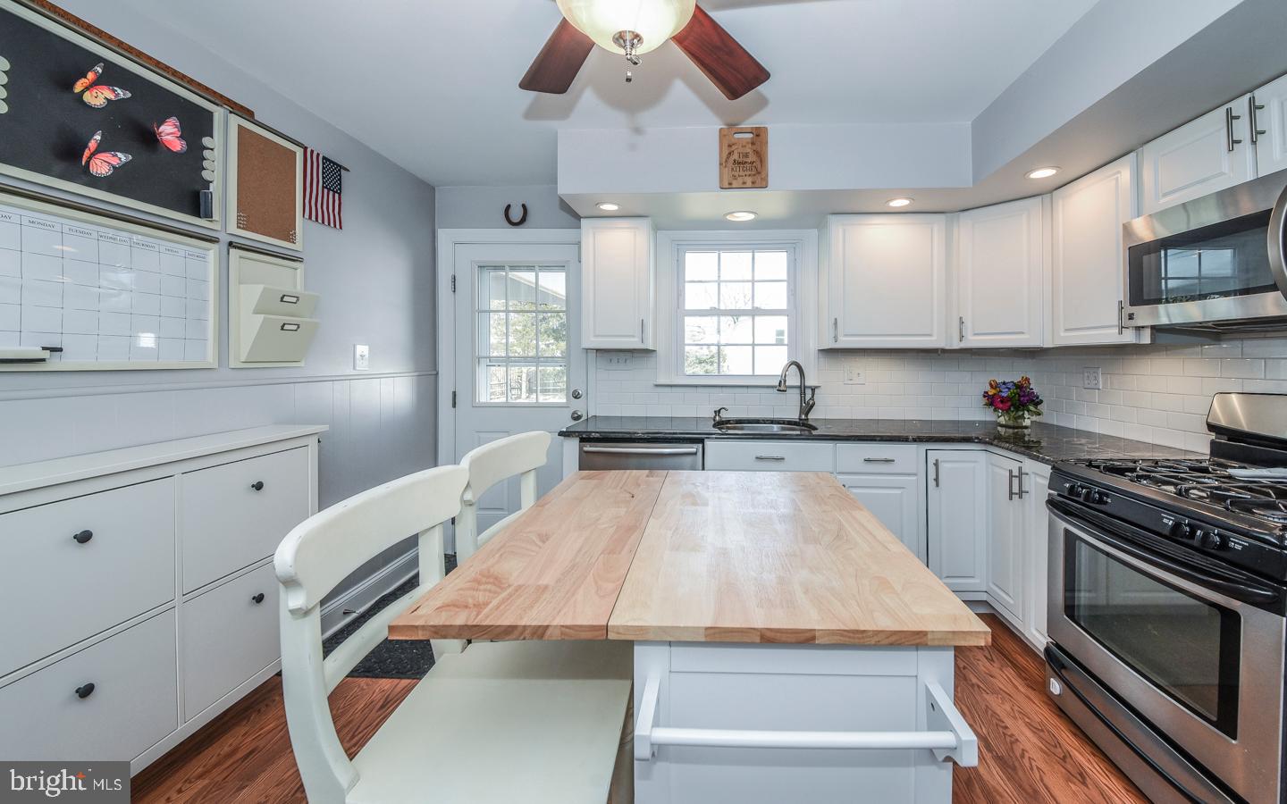 6323 Arlingham Road Flourtown, PA 19031 - Photo 10 of 32 Kitchen