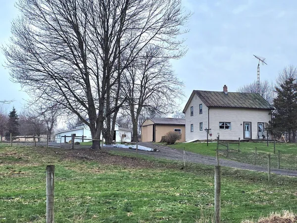 $260,000 | 6758 County Road 22, Fredericktown, OH 43019