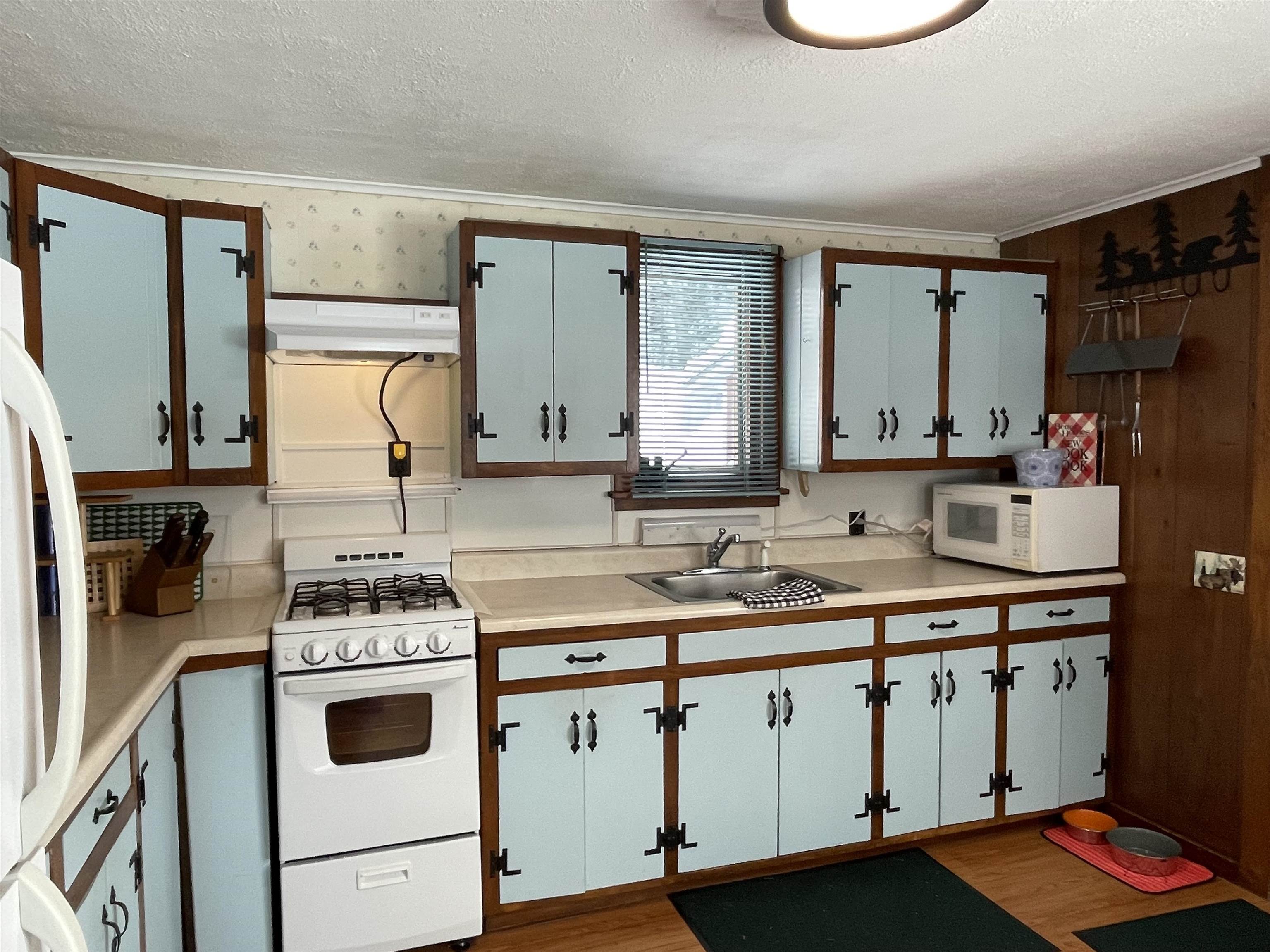 246 Day Road Pittsburg, NH 03592 - Photo 21 of 38 Gallery Image 21