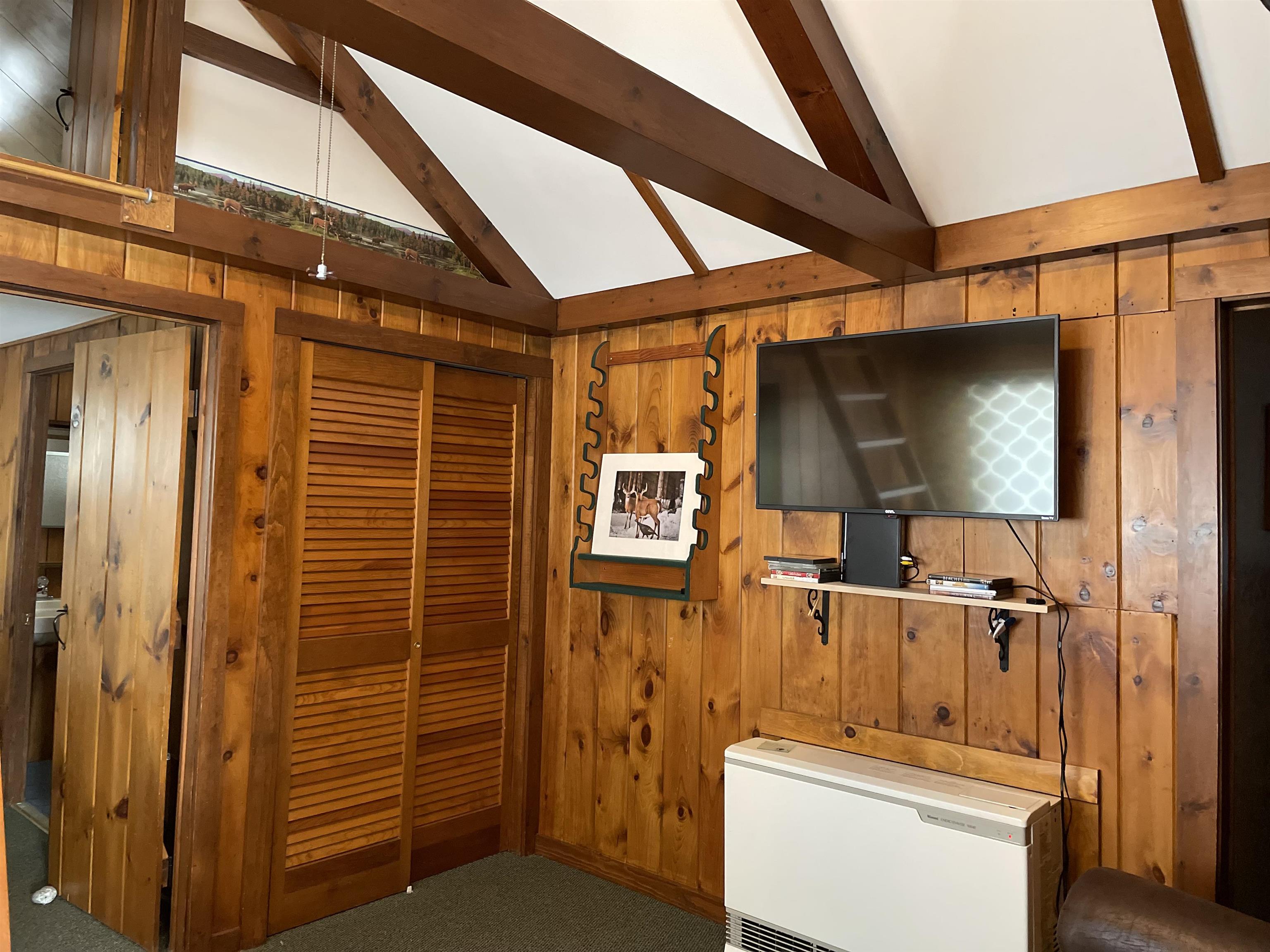246 Day Road Pittsburg, NH 03592 - Photo 32 of 38 Gallery Image 32