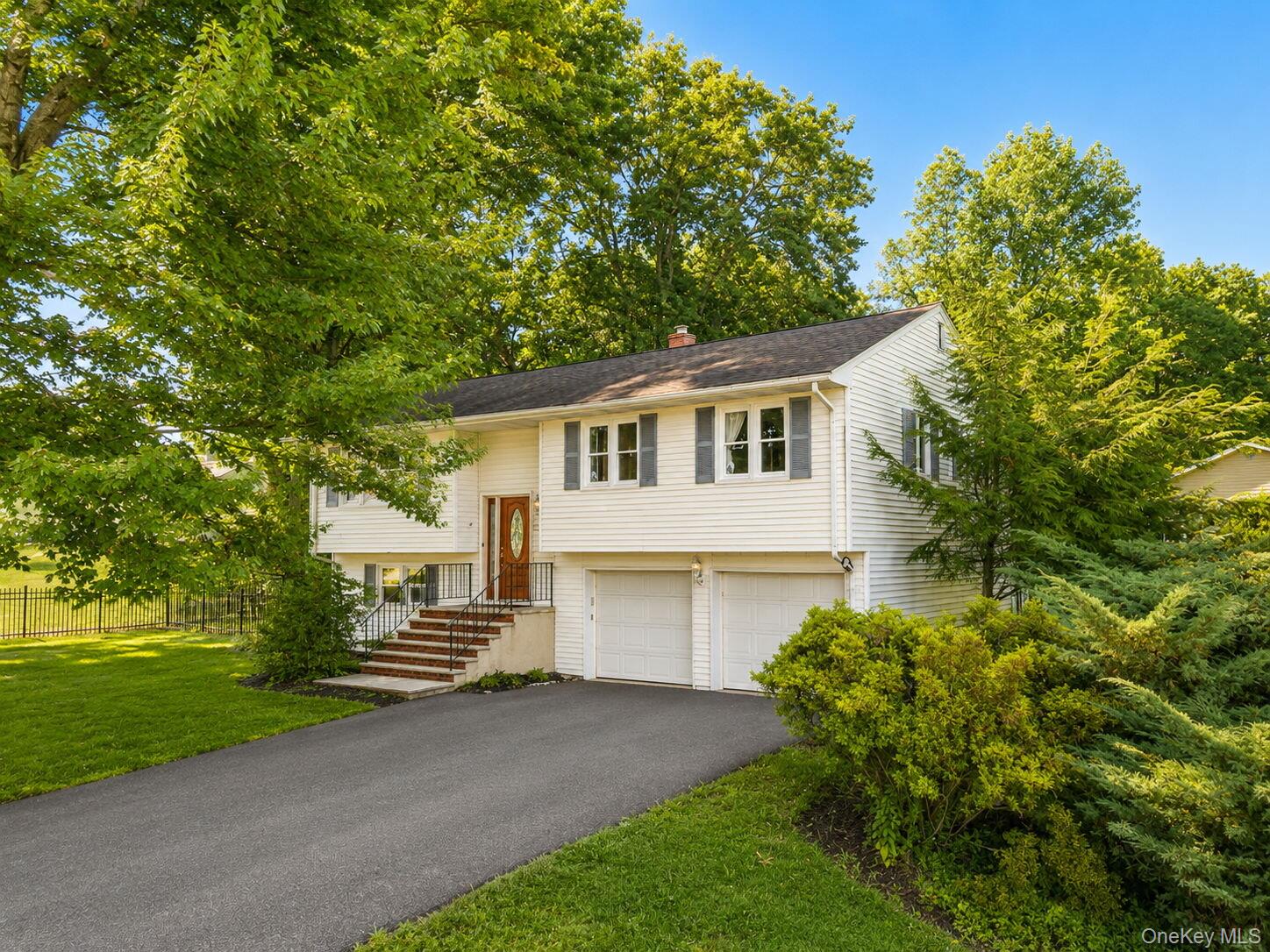 132 Hilltop Road Monroe, NY 10950 - Photo 4 of 47 Gallery Image 4