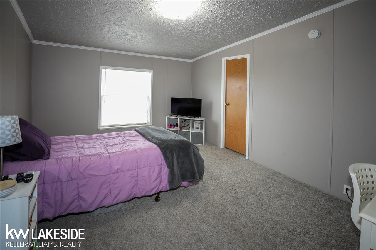 15988 Imlay City Road Capac, MI 48014 - Photo 31 of 37 50001033-30.JPG