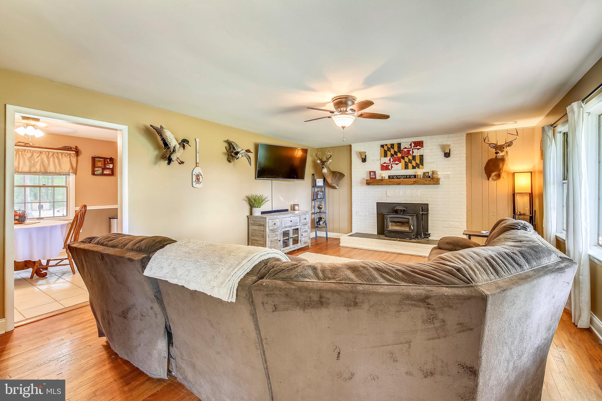 2306 Busic Church Road Marydel, MD 21649 - Photo 7 of 30 Living Room