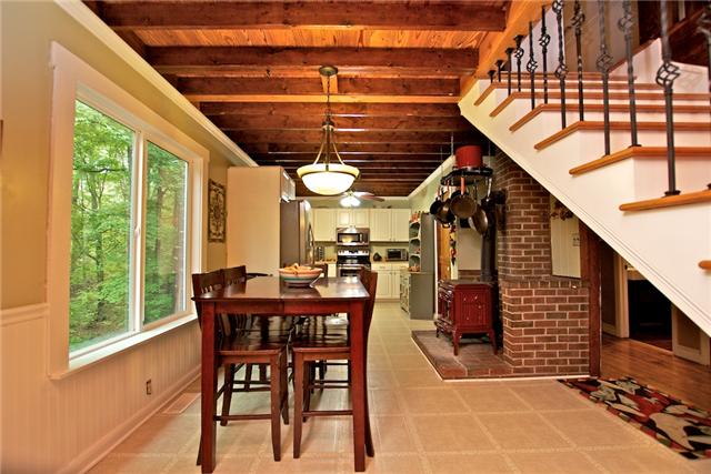 Beautiful stainless appliances & plenty of counter space make this a great place for the cook in the family!
