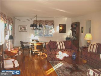 240 Locktown Serg Road Stockton, NJ 08559 - Photo 6 of 12 Living Room