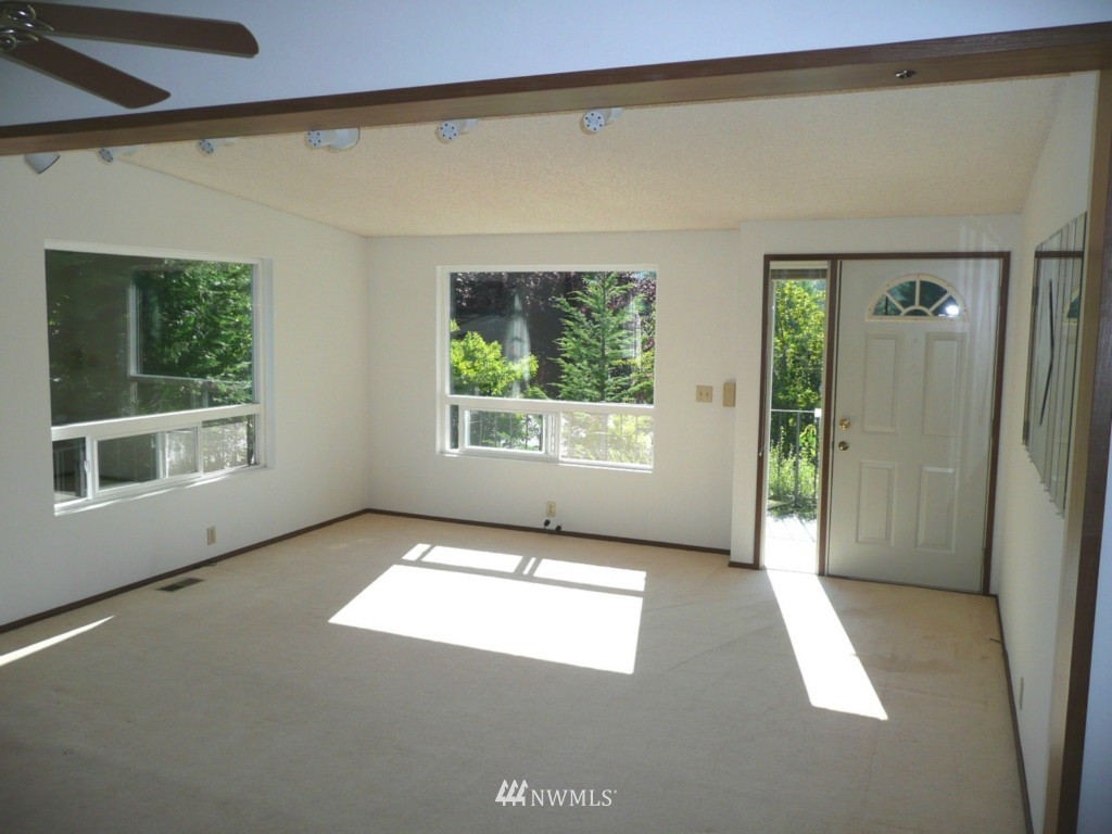 813 236th Place Southwest Bothell, WA 98021 - Photo 3 of 22