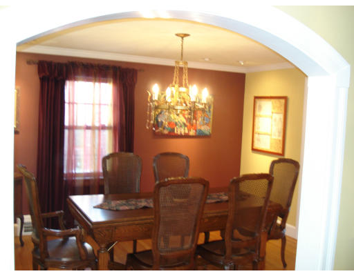 24 Pleasant View Road Arlington, MA 02476 - Photo 9 of 19 Gallery Image 9