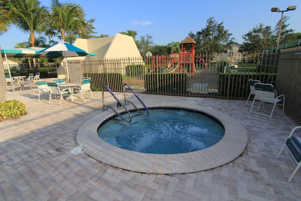 23312 Southwest 53rd Avenue, Unit E Boca Raton, FL 33433 - Photo 19 of 23 boba18