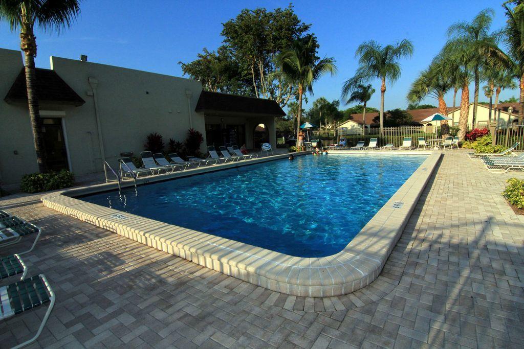 23312 Southwest 53rd Avenue, Unit E Boca Raton, FL 33433 - Photo 20 of 23 boba19