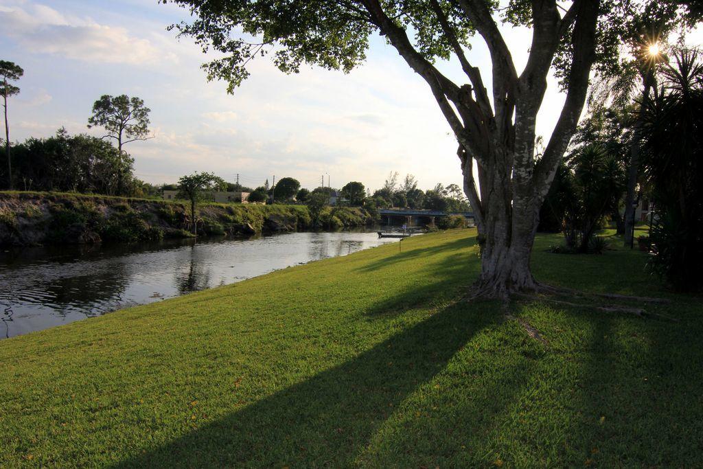 23312 Southwest 53rd Avenue, Unit E Boca Raton, FL 33433 - Photo 23 of 23 boba22
