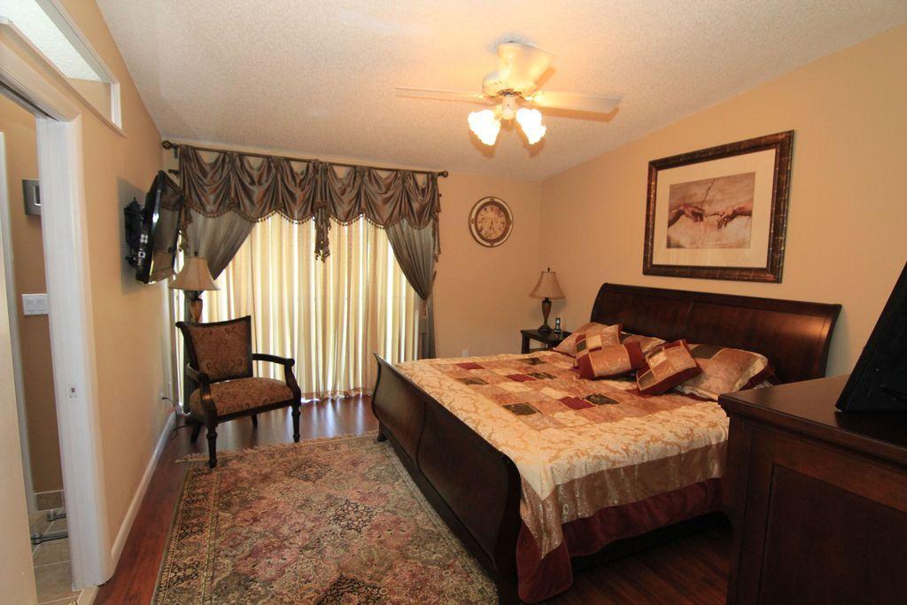 23312 Southwest 53rd Avenue, Unit E Boca Raton, FL 33433 - Photo 10 of 23 boba10