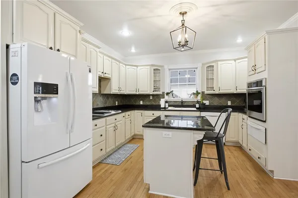 $549,900 | 110 South Fairplay Street, Seneca, SC 29678