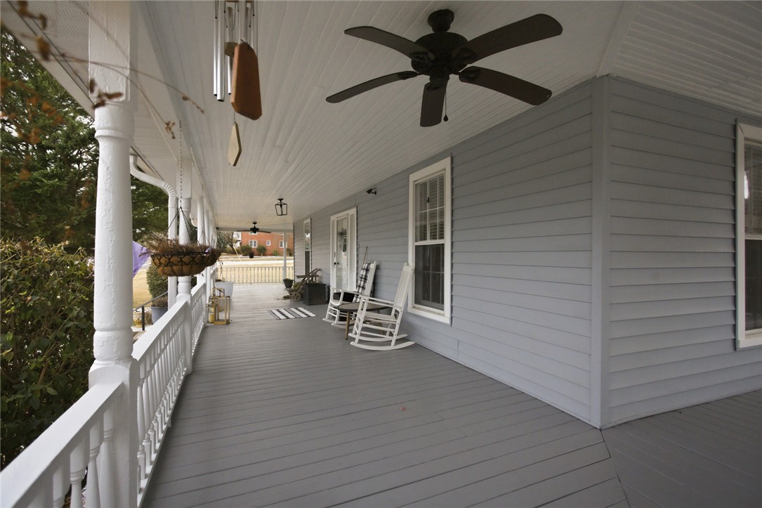 110 South Fairplay Street Seneca, SC 29678 - Photo 5 of 50