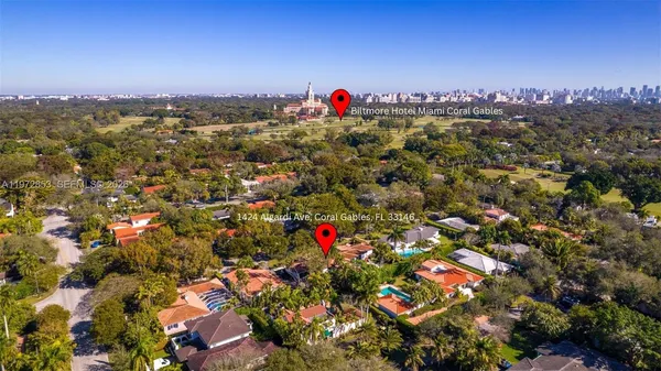 an aerial view of a houses