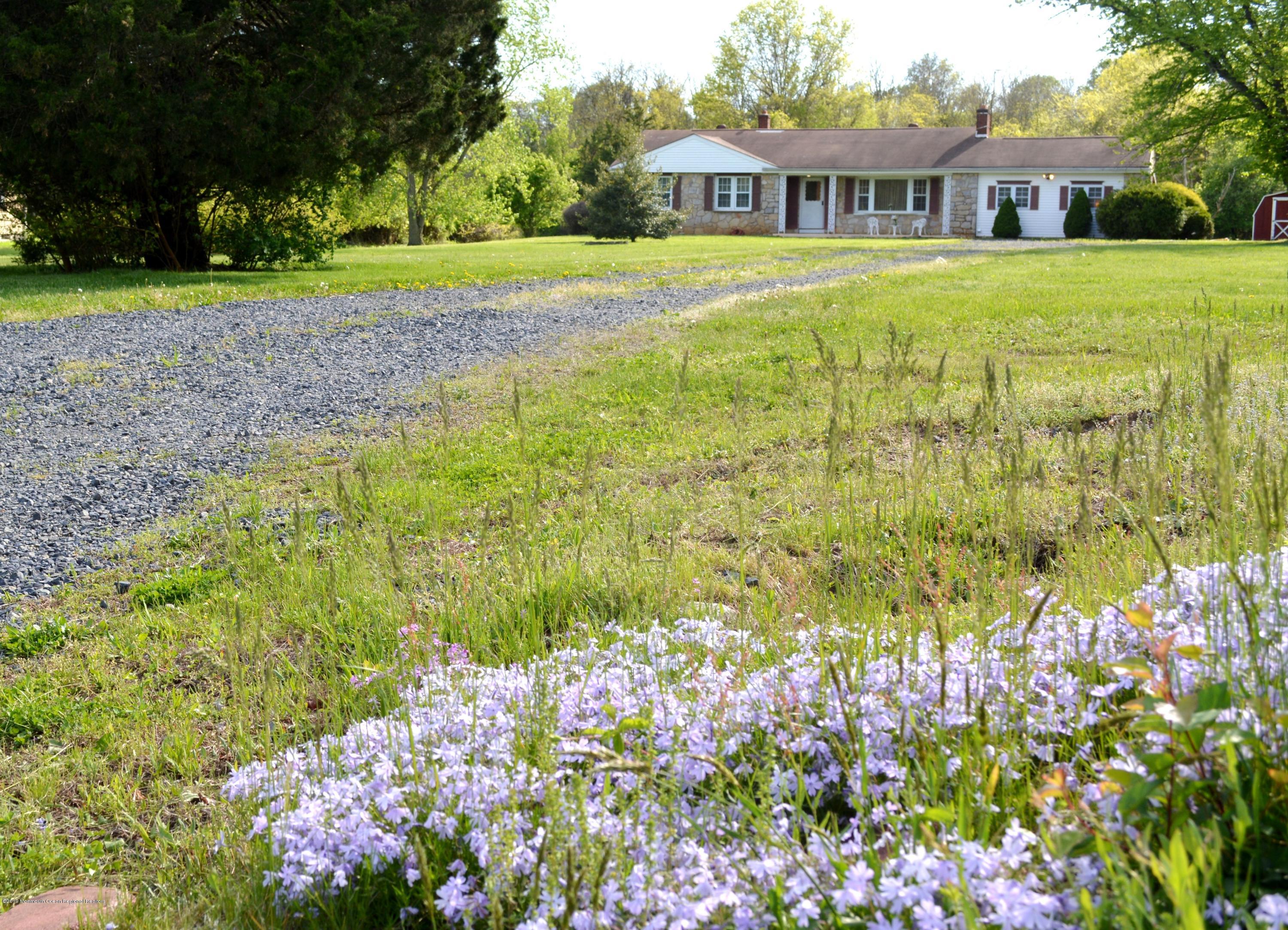 243 County Road 539 Cream Ridge, NJ 08514 - Photo 2 of 29 Welcome Home!