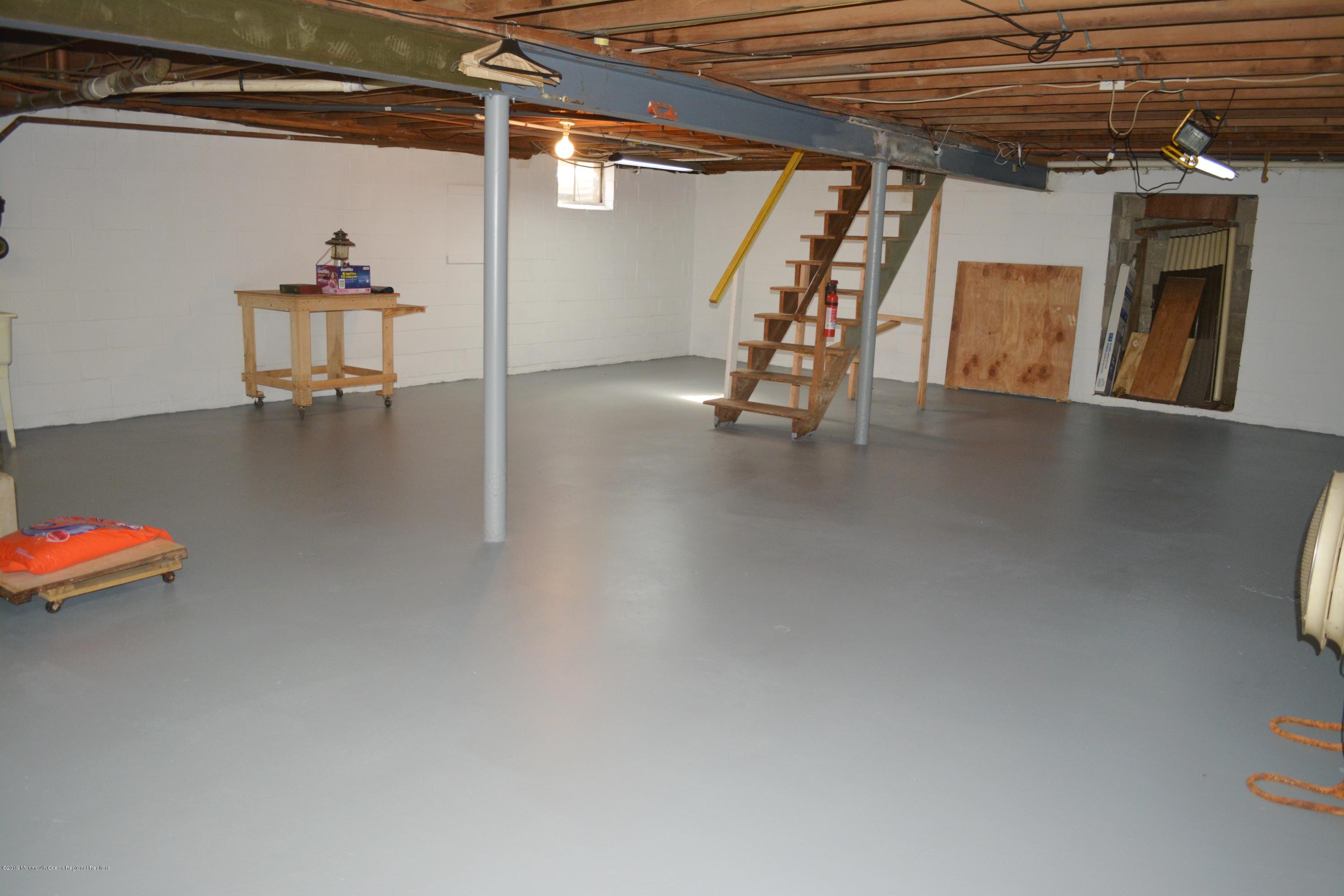 243 County Road 539 Cream Ridge, NJ 08514 - Photo 20 of 29 Clean as a whistle!