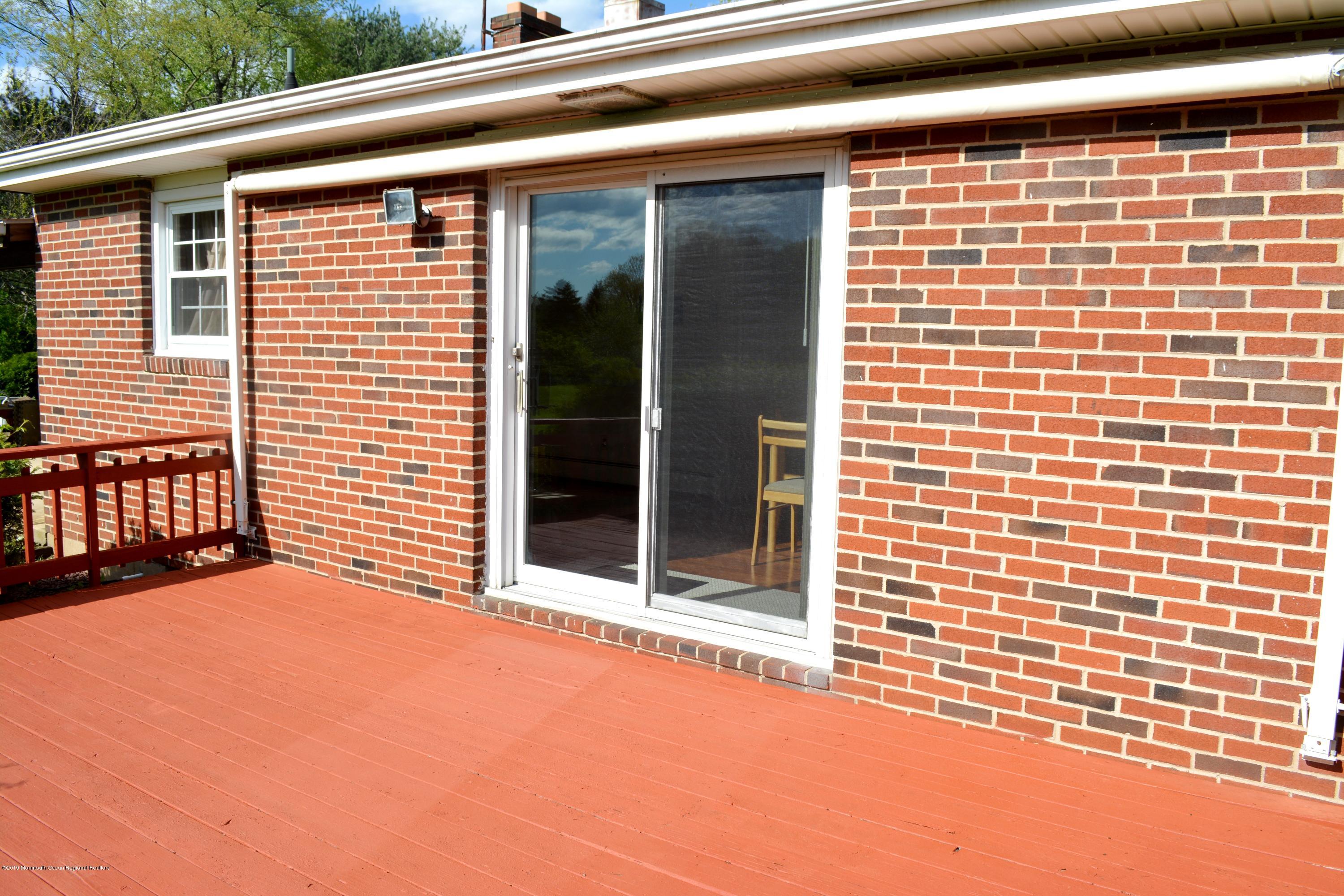 243 County Road 539 Cream Ridge, NJ 08514 - Photo 24 of 29 Deck