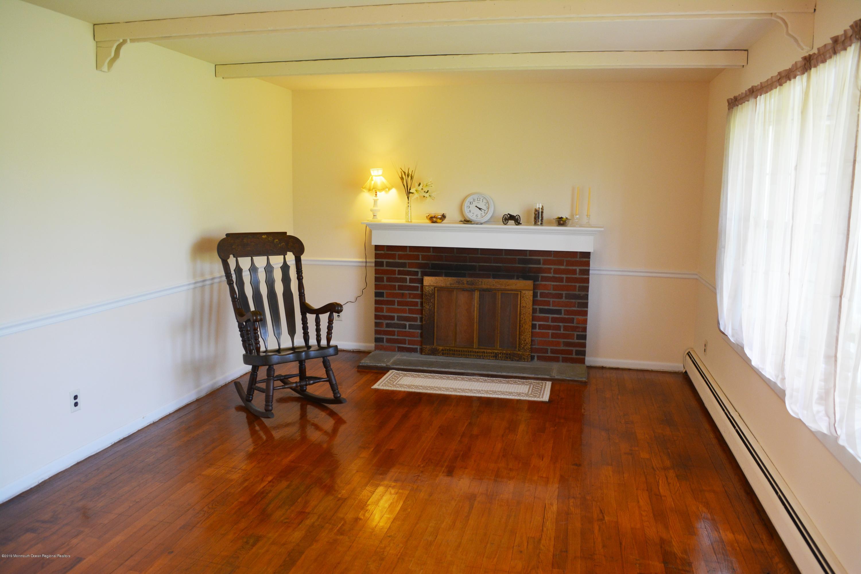 243 County Road 539 Cream Ridge, NJ 08514 - Photo 5 of 29 Living Room