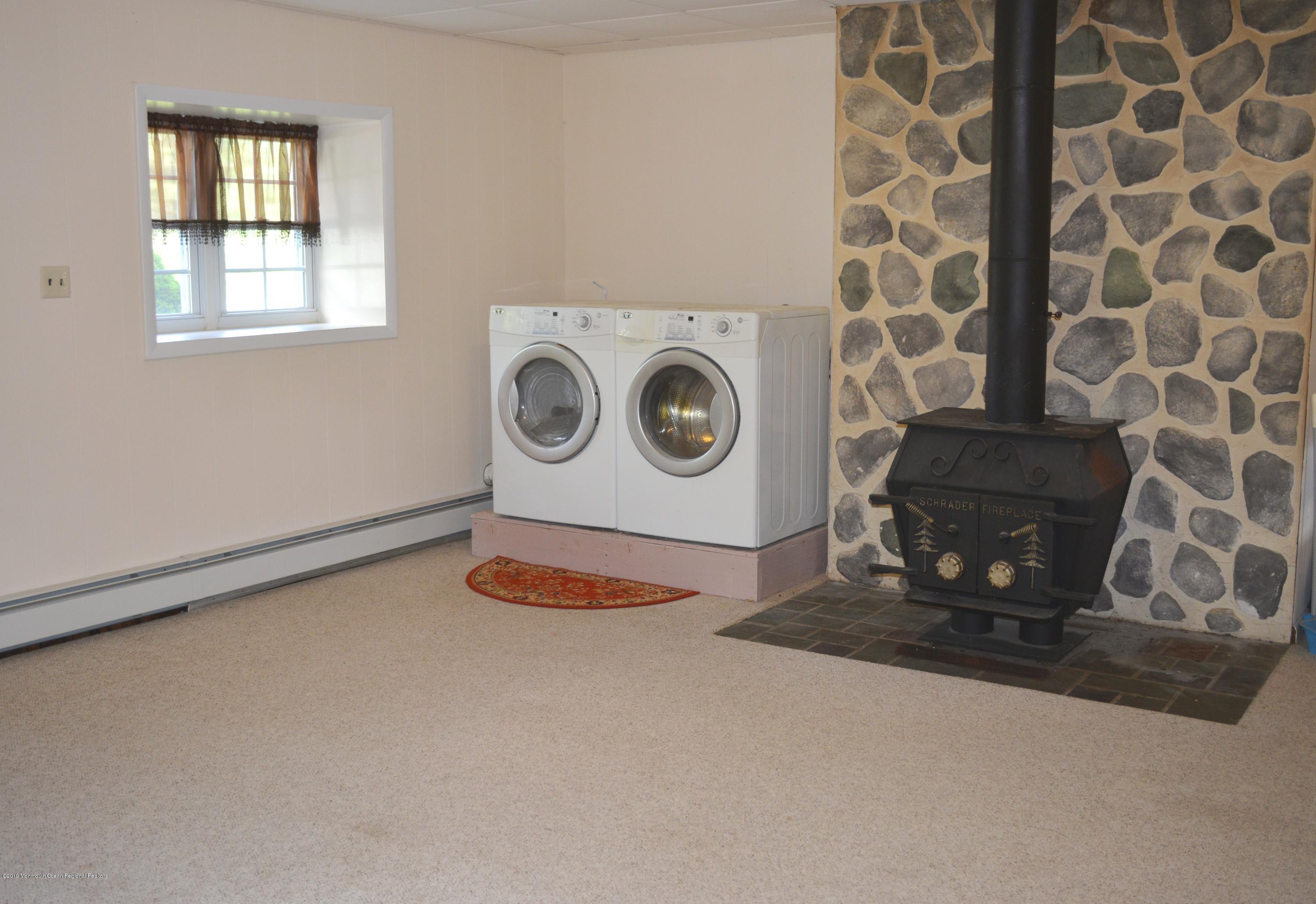 243 County Road 539 Cream Ridge, NJ 08514 - Photo 9 of 29 Family Room
