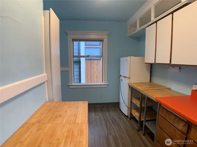 $1,950 | 621 23rd Avenue East, Unit 2ND F, Seattle, WA 98112