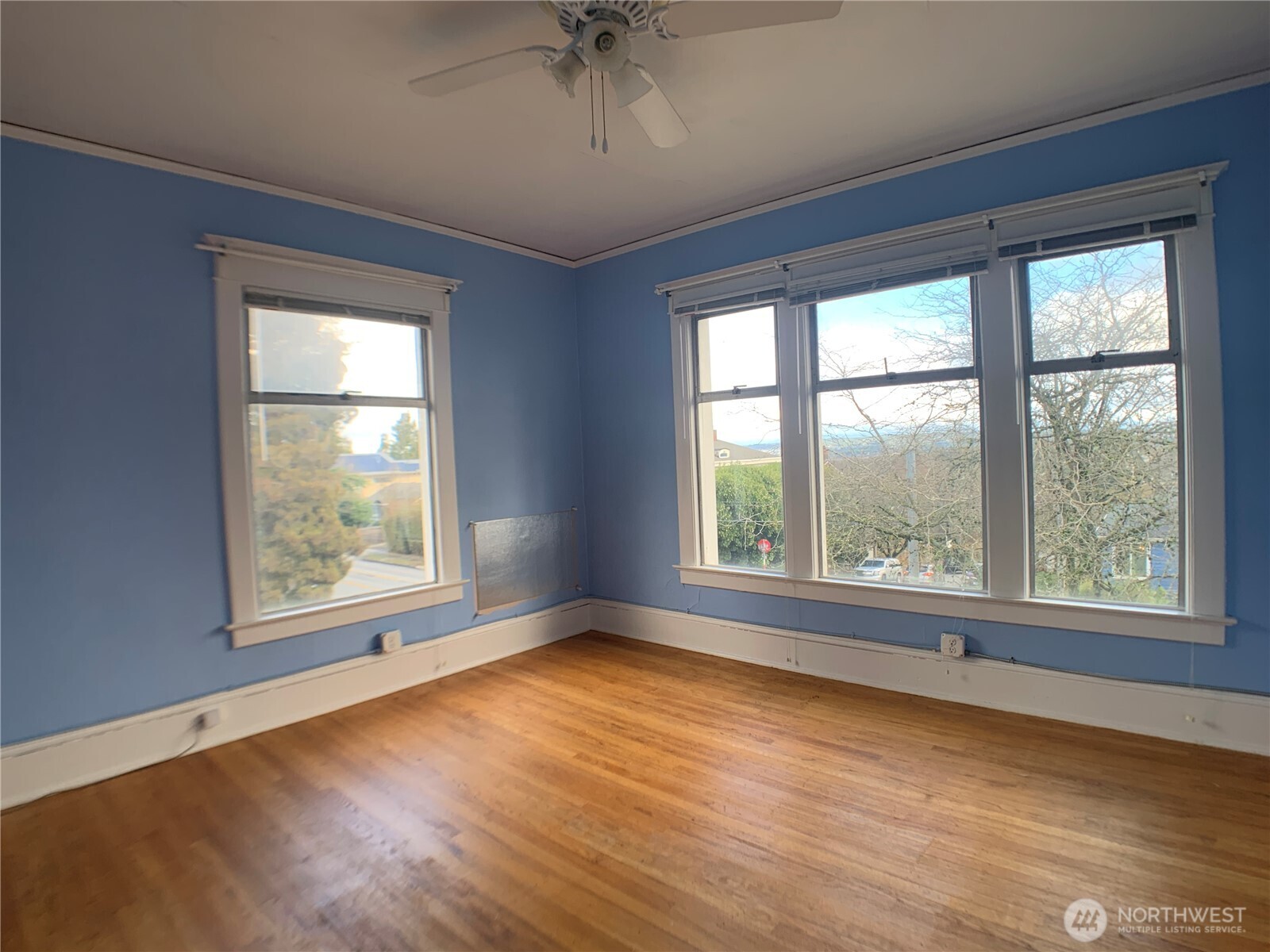 621 23rd Avenue East, Unit 2ND F Seattle, WA 98112 - Photo 5 of 17