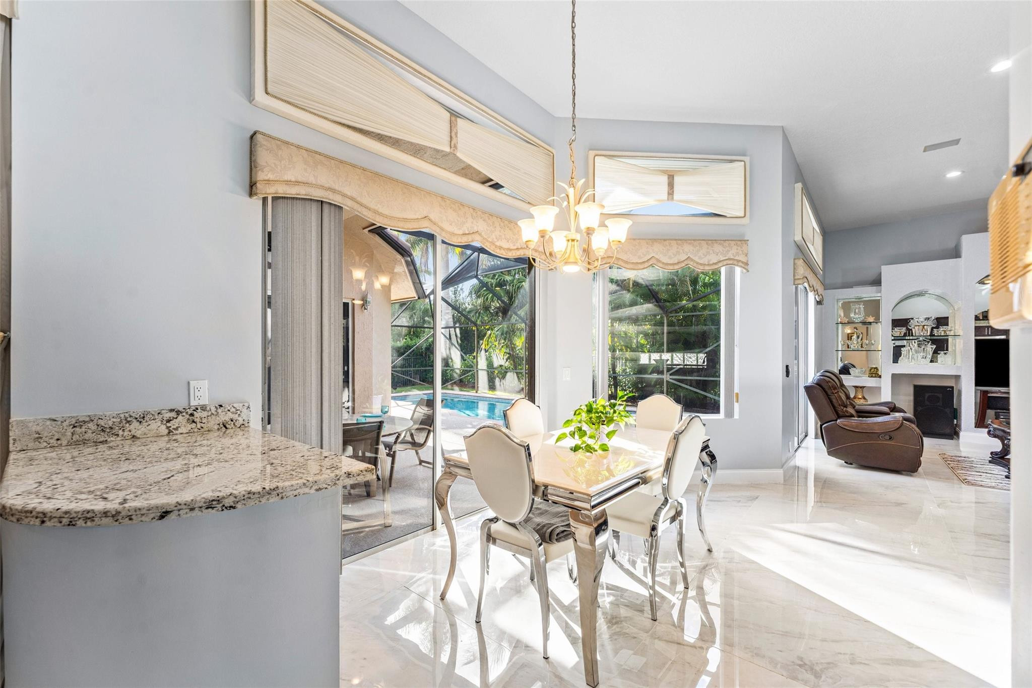 3852 Oak Ridge Circle Weston, FL 33331 - Photo 13 of 41 Photo 13