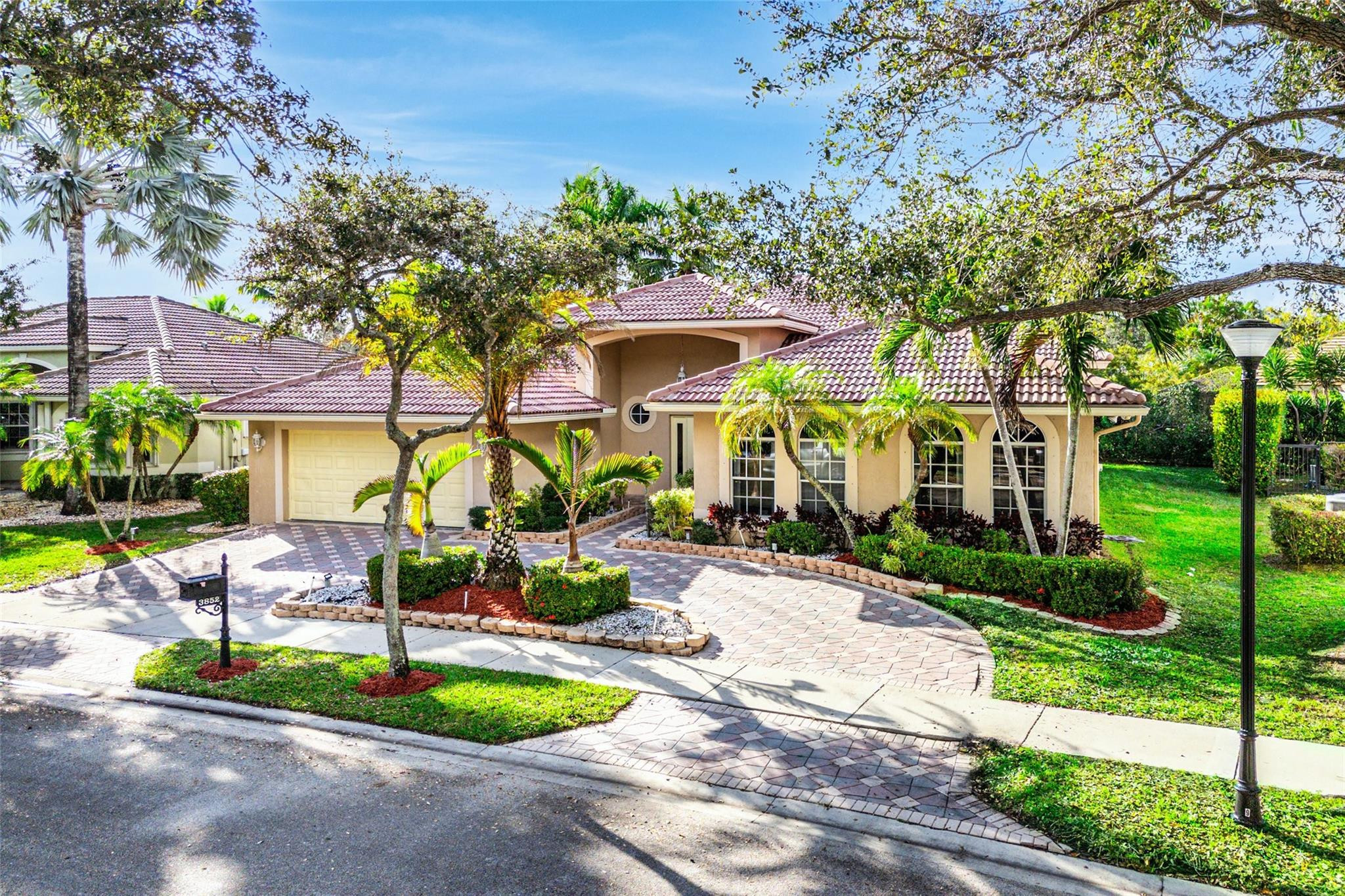 3852 Oak Ridge Circle Weston, FL 33331 - Photo 37 of 41 Photo 37