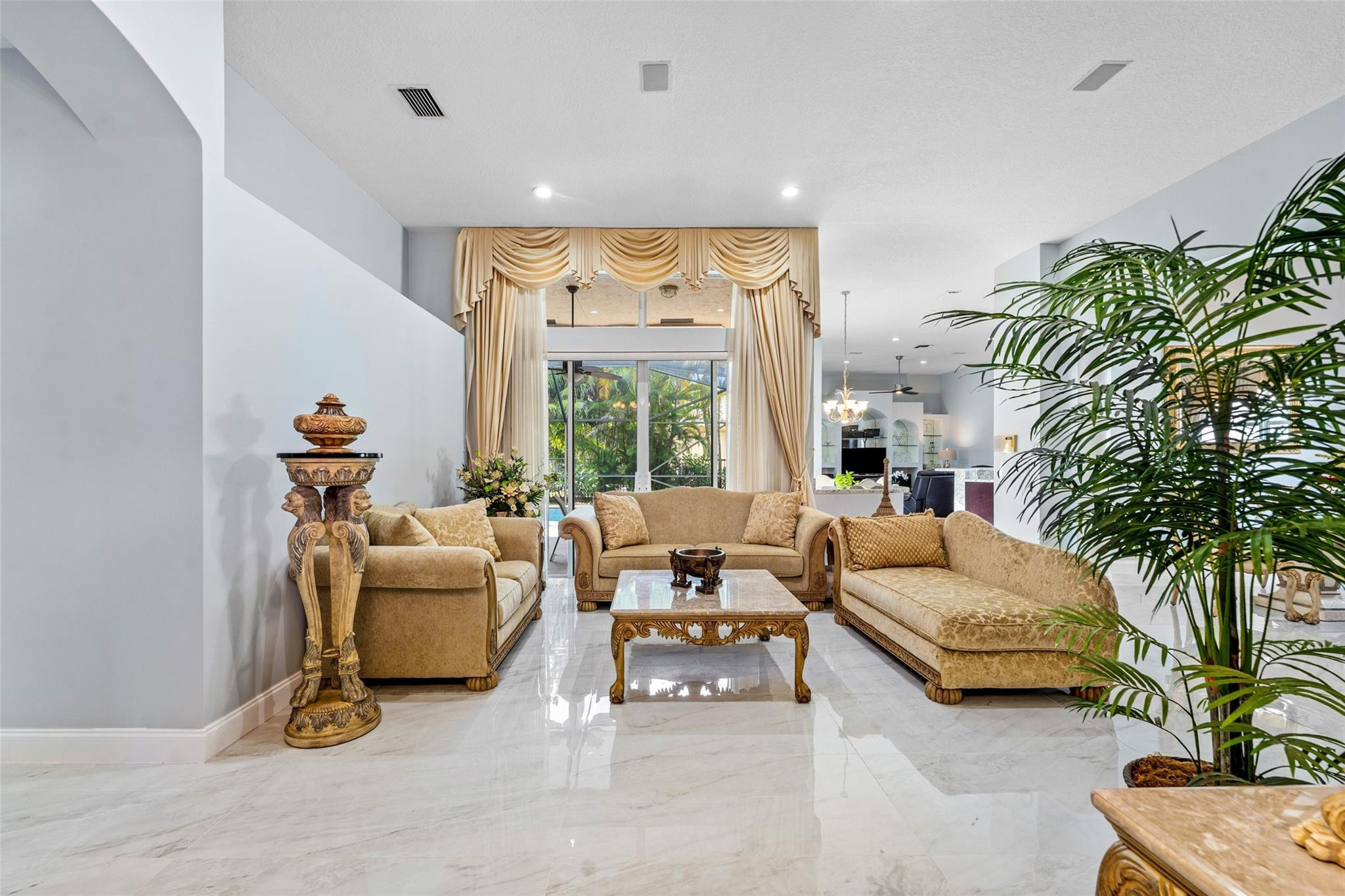 3852 Oak Ridge Circle Weston, FL 33331 - Photo 8 of 41 Photo 8