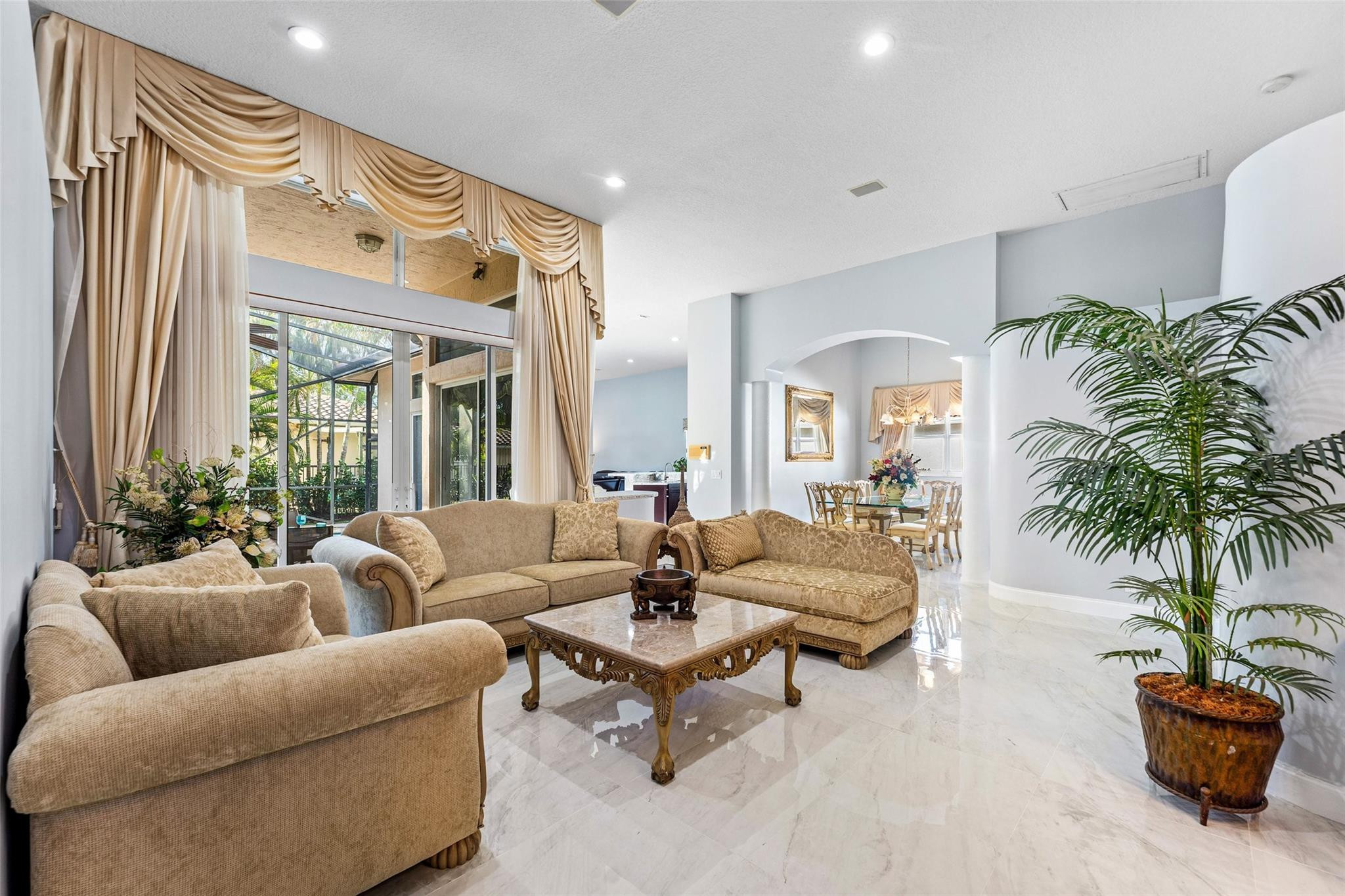 3852 Oak Ridge Circle Weston, FL 33331 - Photo 9 of 41 Photo 9