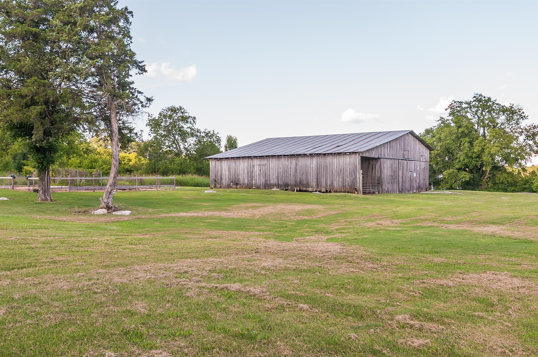 845 Roberts Road Watertown, TN 37184 - Photo 29 of 30 a view of a back yard