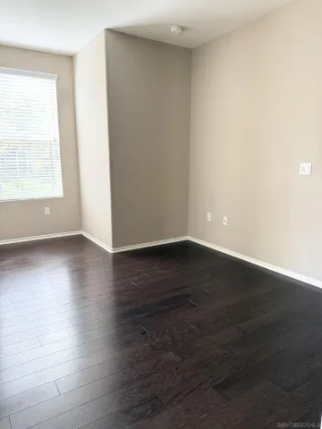 an empty room with a empty space