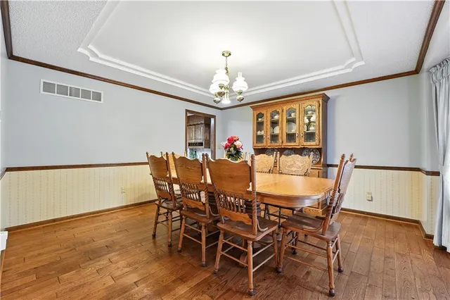 $950,000 | 23900 East 88th Street, Lee's Summit, MO 64064