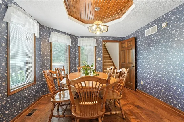 $950,000 | 23900 East 88th Street, Lee's Summit, MO 64064