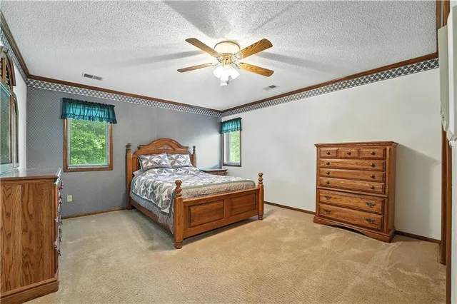 $950,000 | 23900 East 88th Street, Lee's Summit, MO 64064