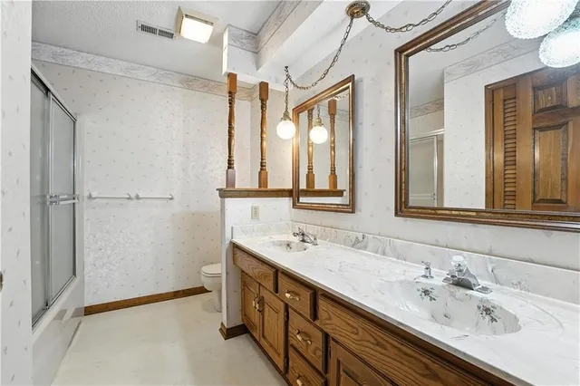 $950,000 | 23900 East 88th Street, Lee's Summit, MO 64064