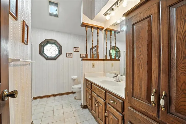 $950,000 | 23900 East 88th Street, Lee's Summit, MO 64064