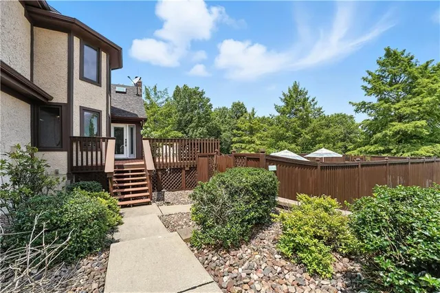 $950,000 | 23900 East 88th Street, Lee's Summit, MO 64064