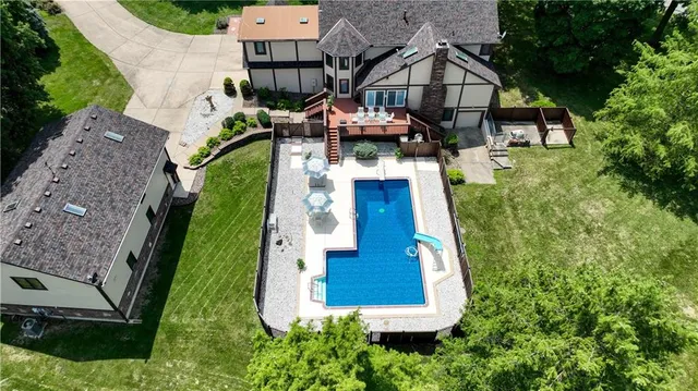 $950,000 | 23900 East 88th Street, Lee's Summit, MO 64064