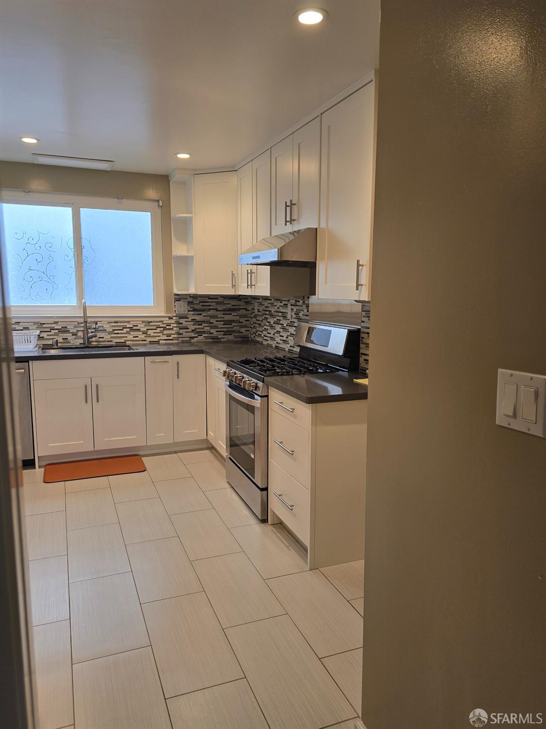 1345 Chestnut Street San Francisco, CA 94123 - Photo 5 of 9