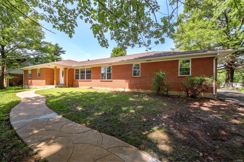 10811 North Warson Road St. Louis, MO 63114 - Photo 1 of 1 Gallery Image 1