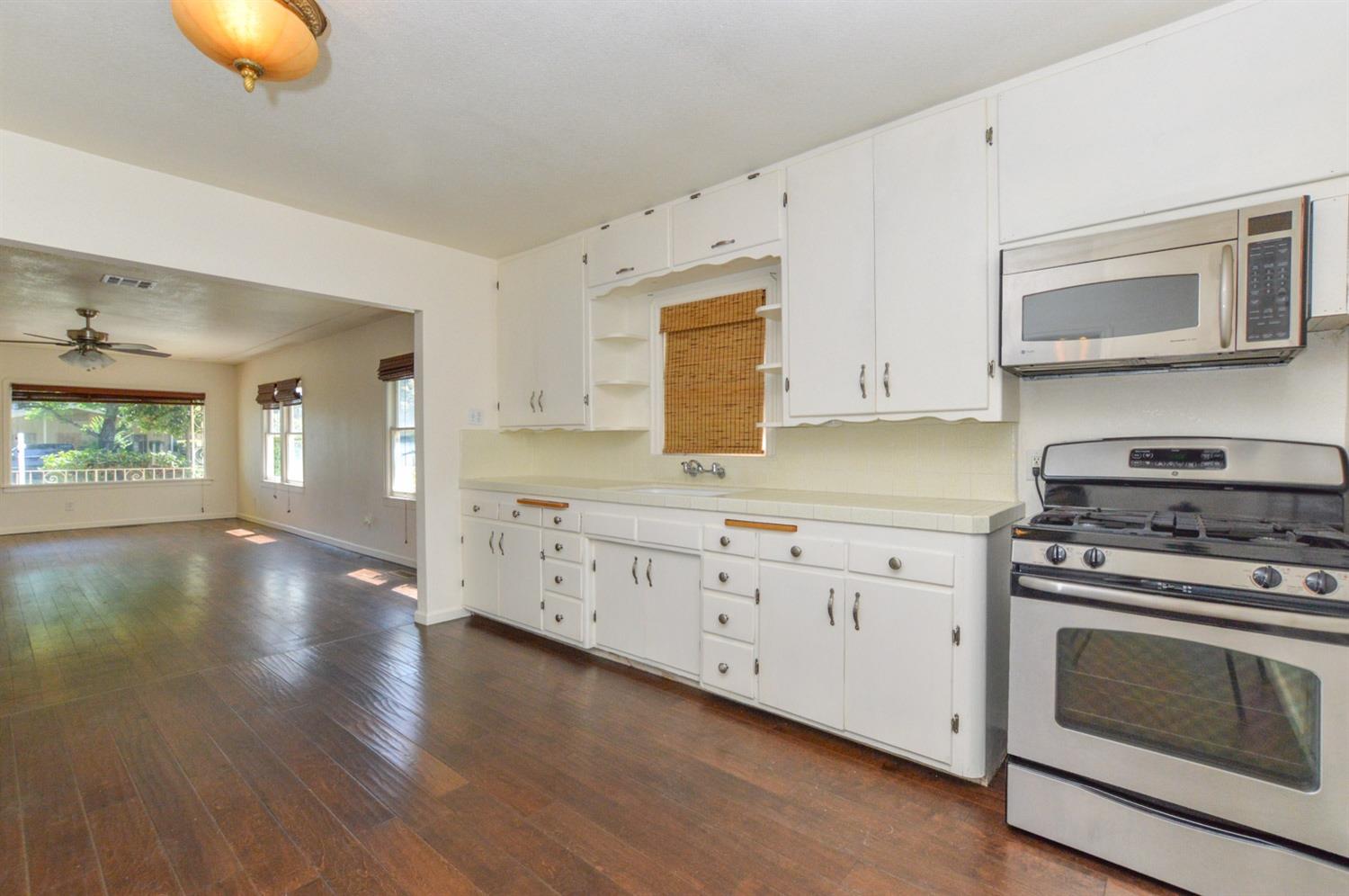 819 F Street Reedley, CA 93654 - Photo 13 of 24